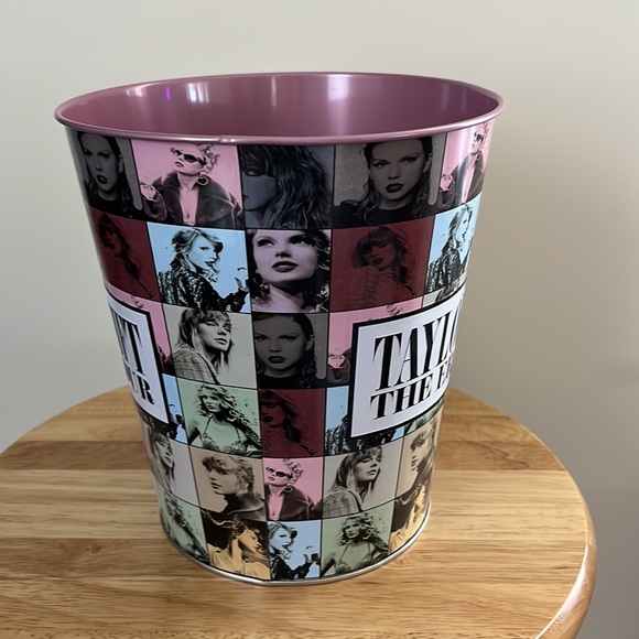 Taylor Swift The Eras Tour Pink Popcorn Bucket Music Collectible Movie - Picture 2 of 6